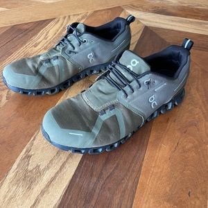 Men’s on clouds barely used